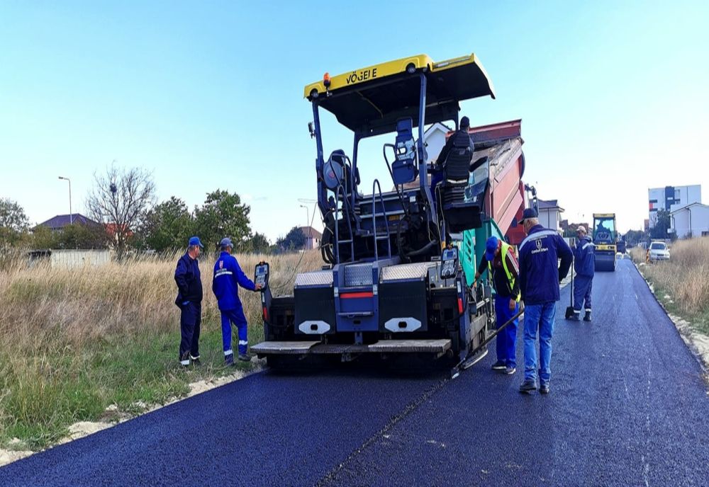 A început asfaltarea străzilor din cartierul Veterani