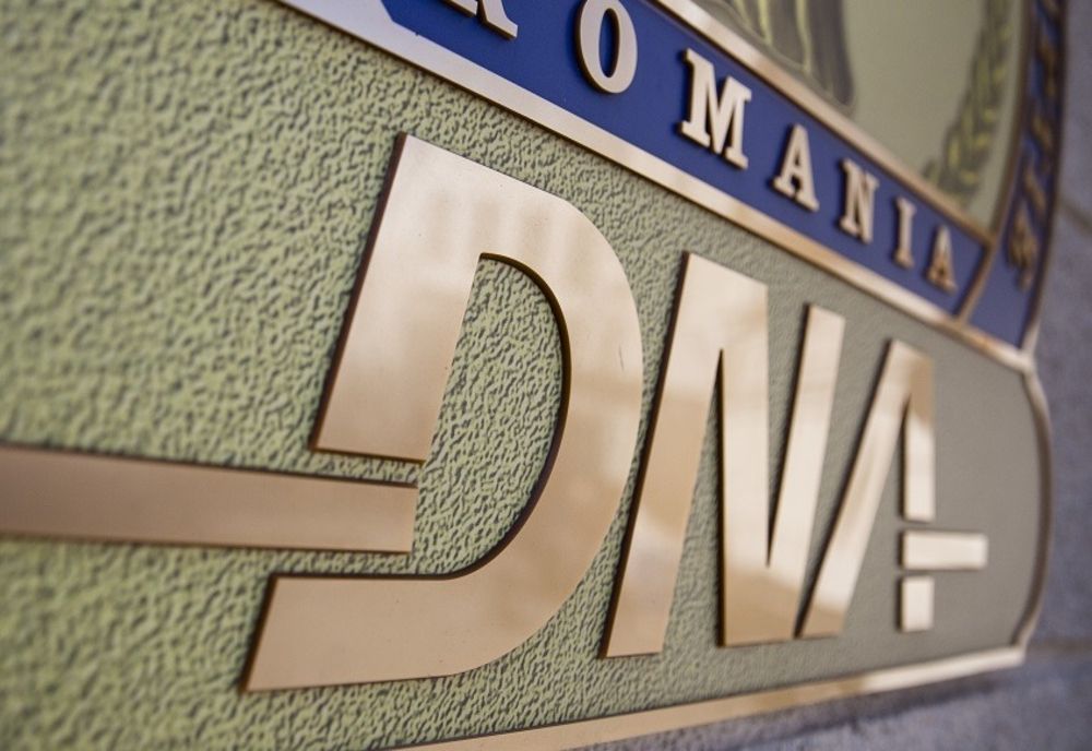  Șefa Direcției de Cultură Constanța, prinsă în flagrant de procurorii DNA