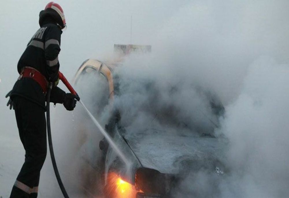 Autoturism făcut scrum pe Autostrada A2