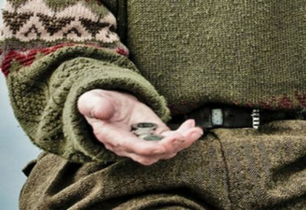 Constanța. Doi bărbați pretindeau că sunt surdo-muti pentru a face rost de bani. Politia i-a prins in flagrant 