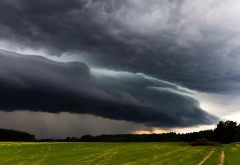 Schimbare radicală a vremii. Zonele lovite de furtuni cu grindină și vijelii