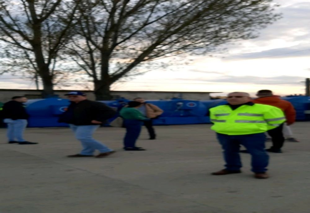 FOTO Comisari de la Garda de Mediu amenințați și sechestrați de primarul localității Smârdan în timp ce se aflau în control