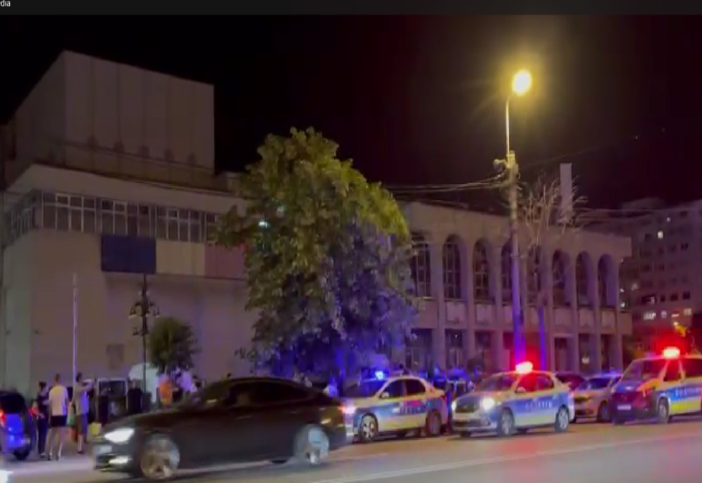 VIDEO Bătaie în zona Casei de Cultură. Cinci bărbați reținuți