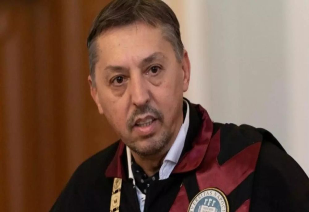 „BUTONUL ROȘU” DEVINE LEGE ÎN ȘCOLI. MECANISM NOU PENTRU SEMNALAREA PROBLEMELOR GRAVE DIN UNITĂȚILE DE ÎNVĂȚĂMÂNT