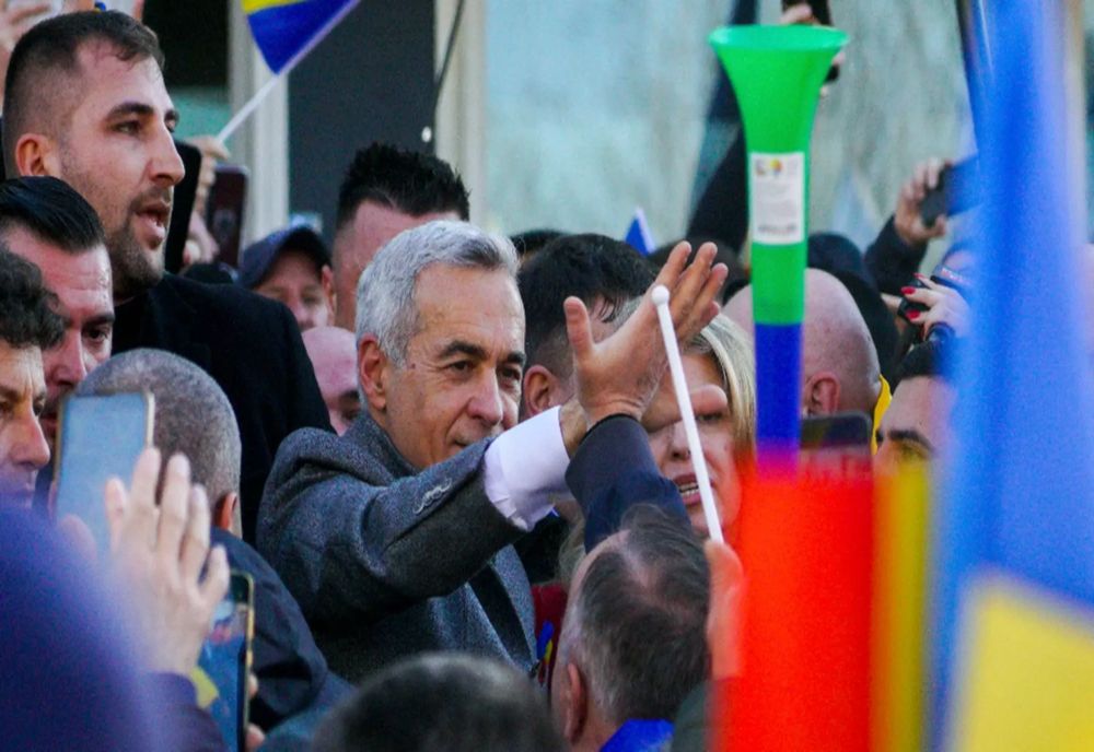 BOMBA SERII, LA REALITATEA PLUS: DEZVĂLUIREA MOMENTULUI - JURNALISTUL AMERICAN CARLSON TUCKER, FAȚA ÎN FAȚĂ CU CĂLIN GEORGESCU - ORA 20:00