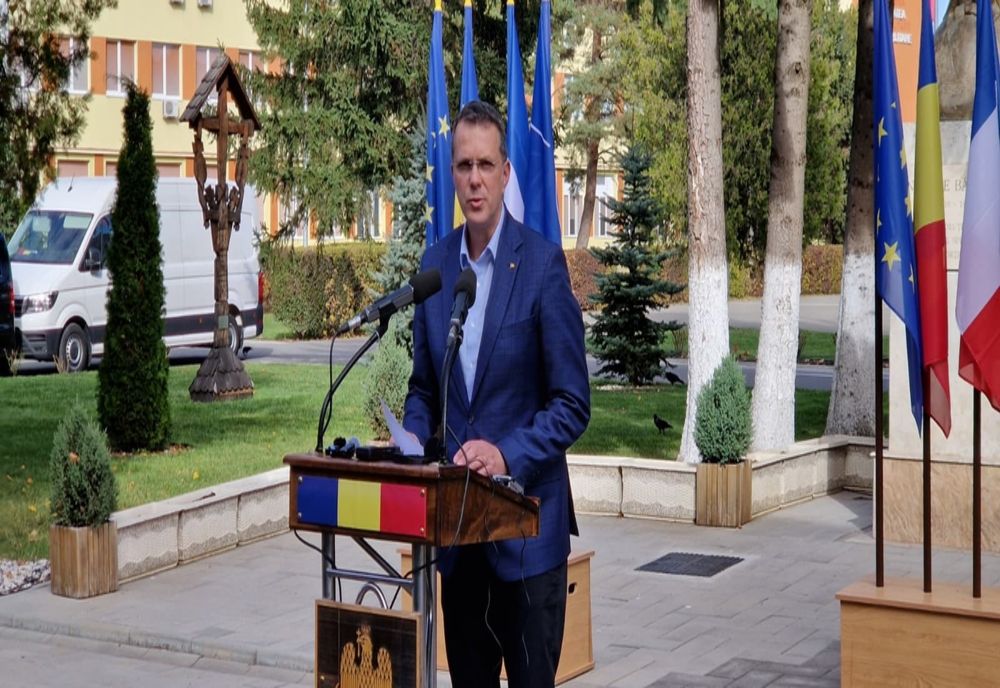 MINISTRUL APĂRĂRII, IONUȚ MOȘTEANU, ÎN VIZITĂ OFICIALĂ ÎN EGIPT. ROMÂNIA SEMNEAZĂ UN ACORD DE COOPERARE MILITARĂ CU CAIRO