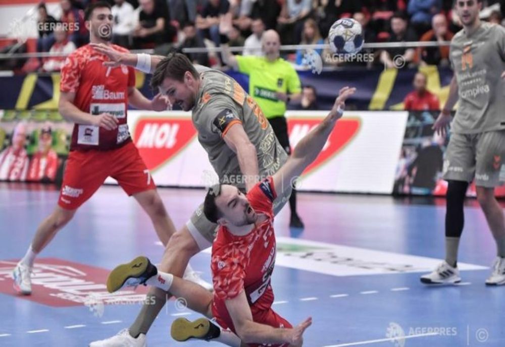 Handbal masculin / CS Dinamo, învinsă acasă de Aalborg Handbold, în Liga Campionilor