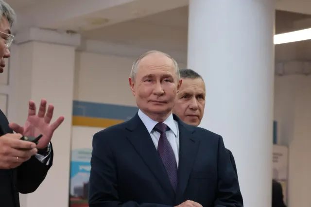 Rusia amenință după noul ajutor britanic pentru Ucraina. Kremlinul: „Împiedică procesul de pace”