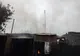 FOTO VIDEO| Alertă la Constanța. Microbuz în flăcări, în curtea secției de poliție