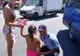 Fetiță pierdută pe plajă, înapoiată părinților de jandarmii constănțeni