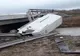 VIDEO| Accident spectaculos. Șofer beat, a plonjat cu autoutilitara într-un pârâu