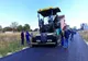 A început asfaltarea străzilor din cartierul Veterani 