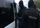 VIDEO Tupeu maxim! Un bărbat a amenințat mascații care se aflau în misiune